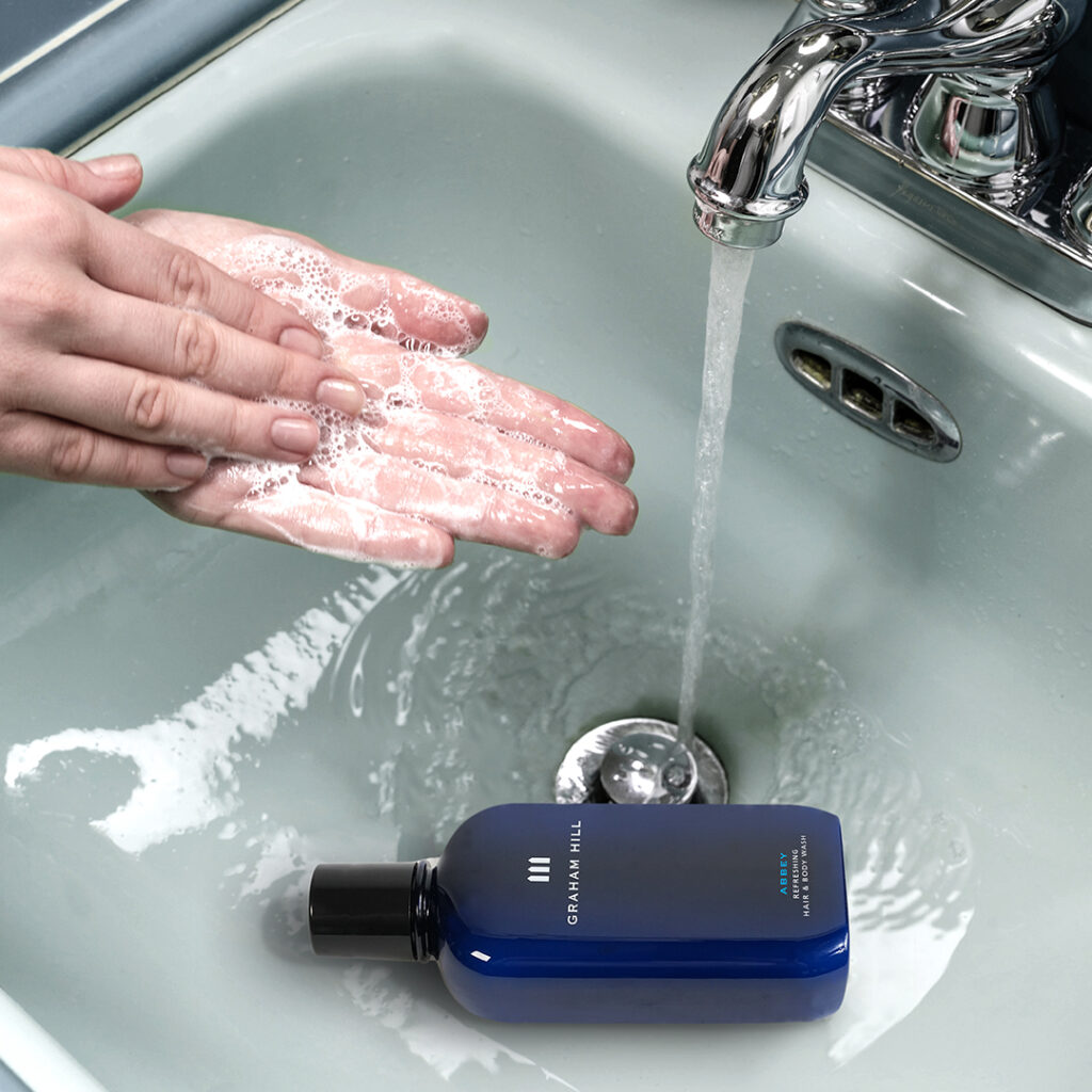 Waarom haar wassen bij de kapper een must is