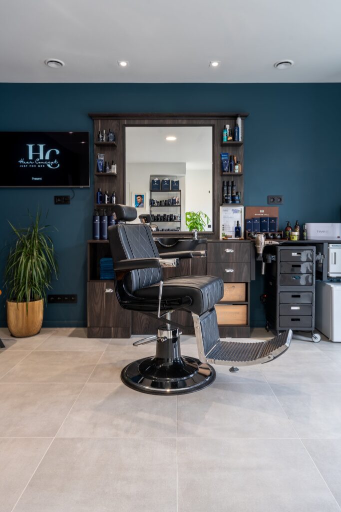 Professionele barberstoel en interieur bij Haar Concept