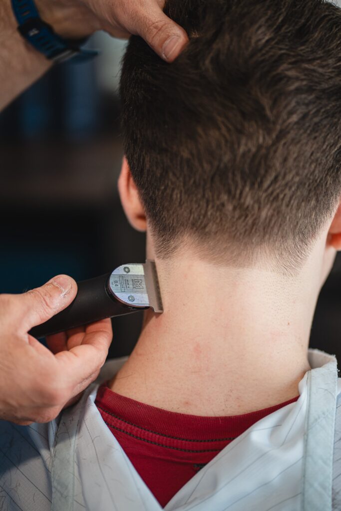 Bij Haar Concept , wist je dat SIDE FADE FIX nieuwe formule is bij herenkapper?